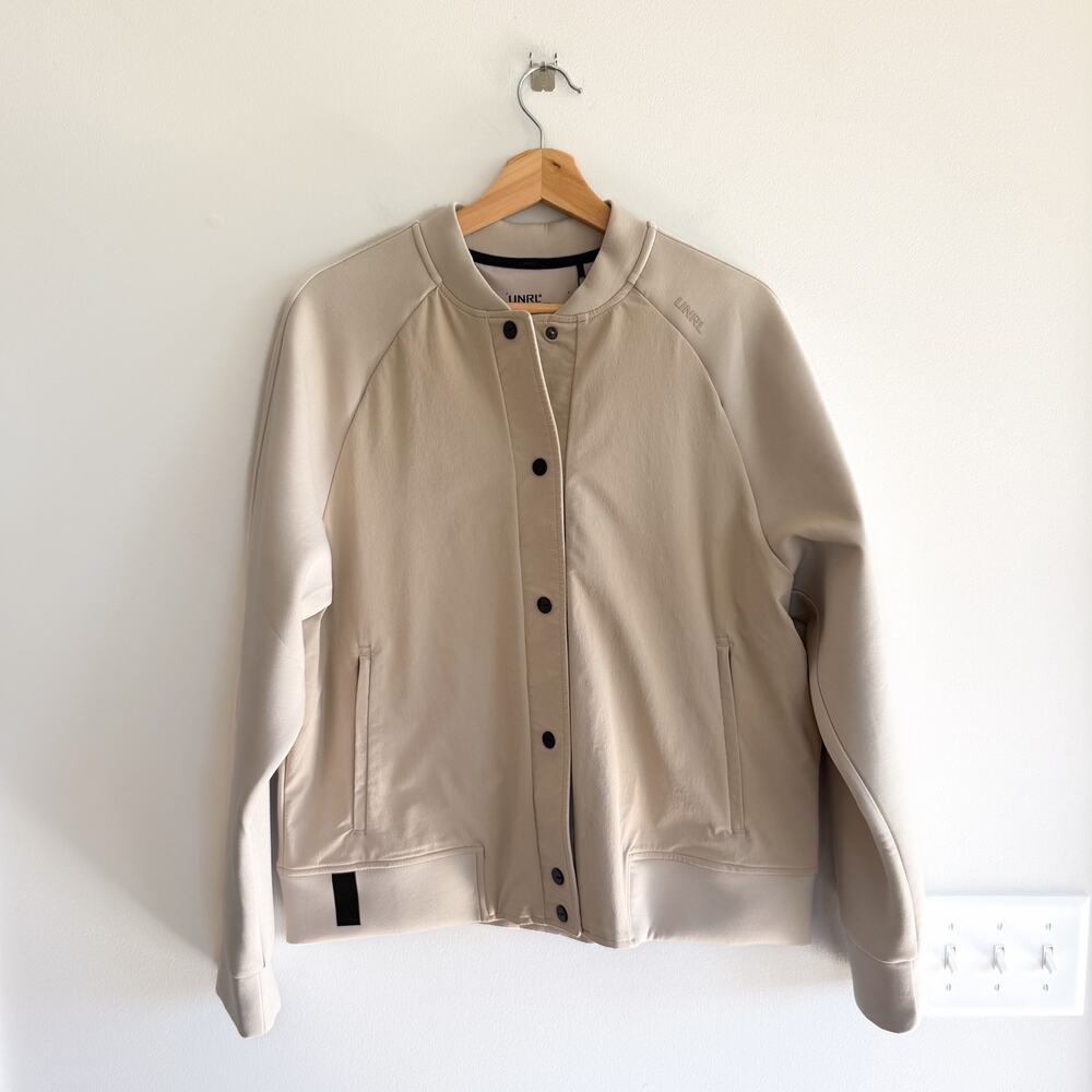 UNRL Jetset Snap Front Crew Neck Bomber Jacket Sand L NWT